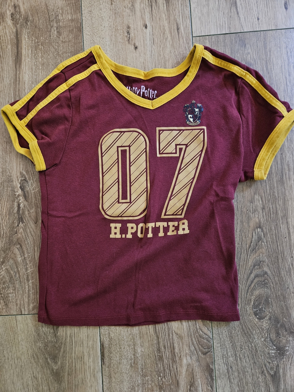 Harry Potter Girls' Maroon '07 Graphic Tee with Gold Trim Juniors Large